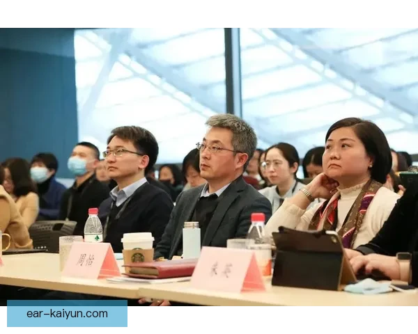 专家探讨阿尔巴速度下滑原因，聚焦运动员表现与训练策略优化