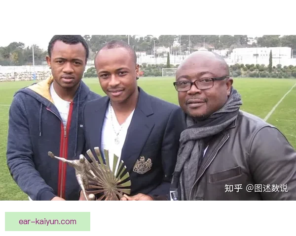 阿尤兄弟出战加纳锋线，状态持续提升备受关注